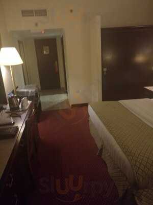 ‪claridge Hotel‬