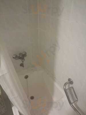 ‪claridge Hotel‬