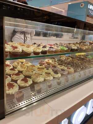 ‪lola's Cupcakes‬