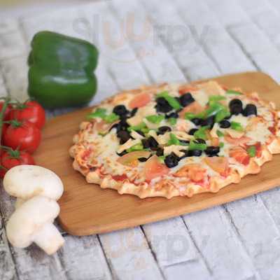 ‪fatayer Ala Al Tayer Cafeteria & Restaurant‬