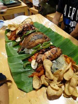 ‪komedor Restaurant‬