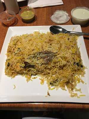 ‪beans And Bites‬