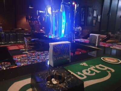 ‪bricks Sports Lounge‬