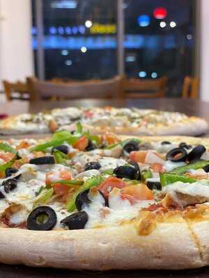 ‪broccoli Pizza And Pasta‬