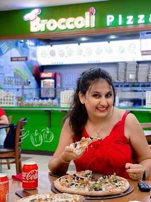 ‪broccoli Pizza And Pasta‬