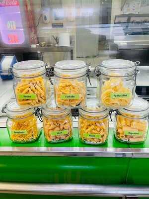 ‪broccoli Pizza And Pasta‬