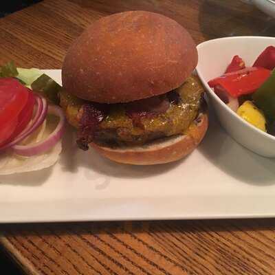 ‪uno Chicago Grill‬