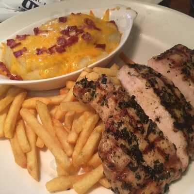 ‪uno Chicago Grill‬