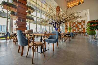 ‪la Cruise Restaurant‬