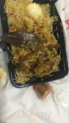 ‪royal Foods Restaurant‬