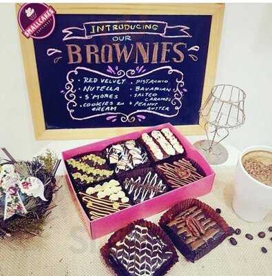 ‪smallcakes A Cupcakery‬