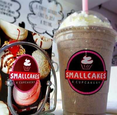 ‪smallcakes A Cupcakery‬