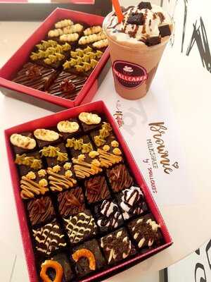 ‪smallcakes A Cupcakery‬