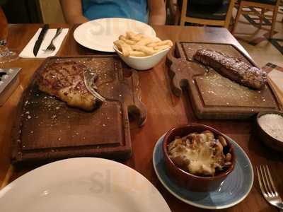 مطعم بسبورس دبي مول