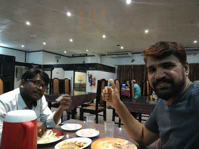 ‪peepees Restaurant‬