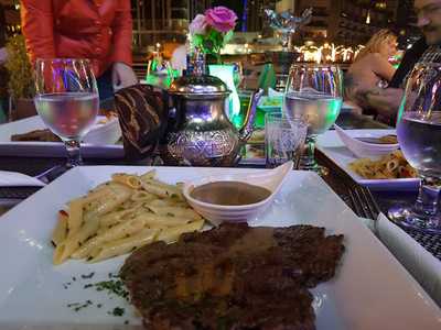 ‪al Dahleez Restaurant‬