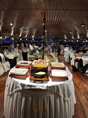 ‪al Wasl Dhow Floating Restaurant‬