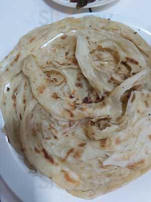 ‪red Apple Cafeteria‬