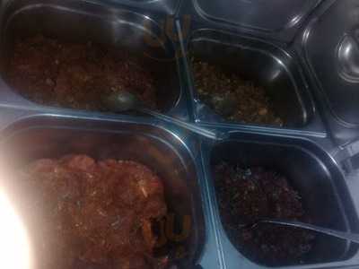 ‪red Apple Cafeteria‬