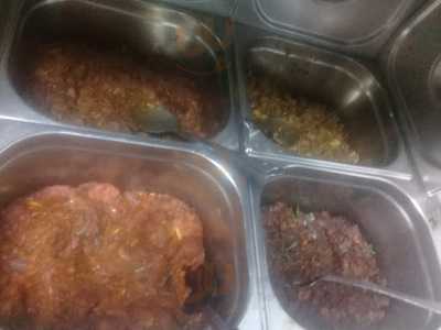 ‪red Apple Cafeteria‬