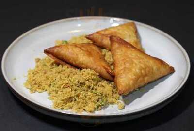 ‪al Embratoor Cook & Restaurant‬