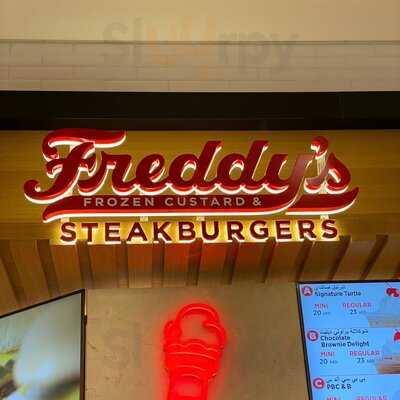 ‪freddys‬