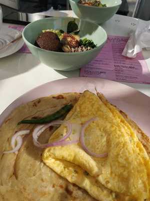 ‪the Breakfast Shop‬