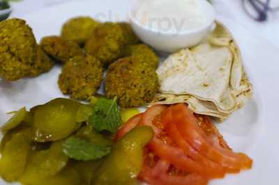 ‪the Breakfast Shop‬