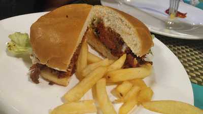 ‪rolls N Kababs‬