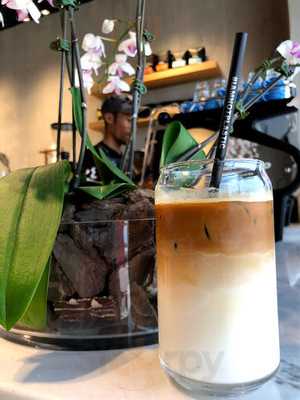 ‪zero Four Speciality Coffee‬