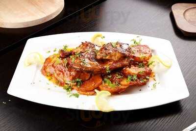 مطعم فلافور لاند دبي مارينا