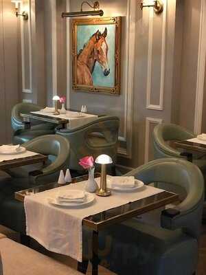 ‪café Des Artistes‬