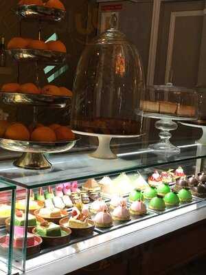 ‪café Des Artistes‬