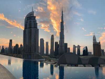 ‪the Pool Lounge At Address Fountain Views‬