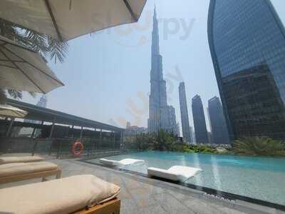 ‪the Pool Lounge At Address Fountain Views‬