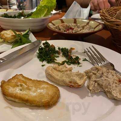 ‪castello Restaurant And Cafe‬