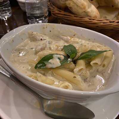 ‪castello Restaurant And Cafe‬