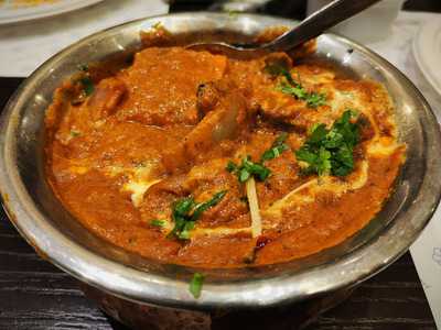 ‪caesars Restaurant‬