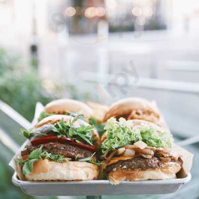 ‪melt Burger Company‬