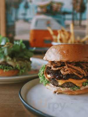 ‪melt Burger Company‬