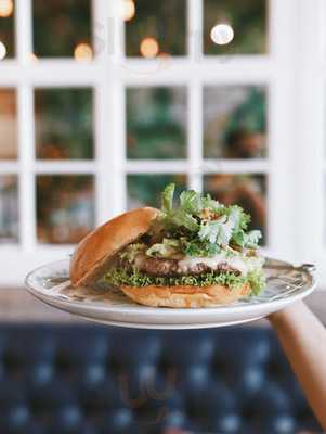 ‪melt Burger Company‬