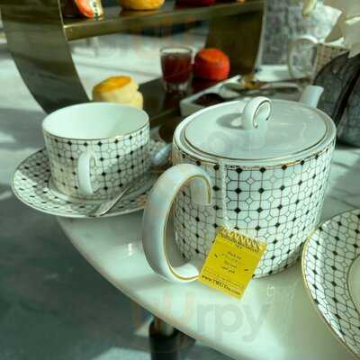 ‪the Tea Lounge At Address Fountain Views‬