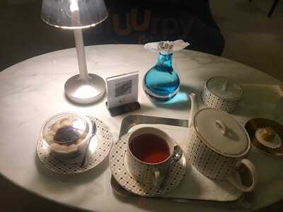 ‪the Tea Lounge At Address Fountain Views‬