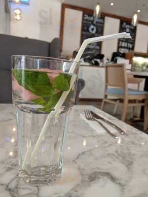 ‪eat Artisanal Bakery‬