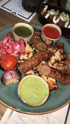 ‪one Third Food Hall‬