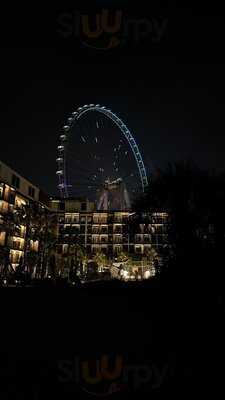 ‪neptune Pool & Beach‬