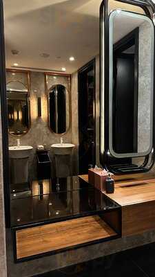 ‪neptune Pool & Beach‬