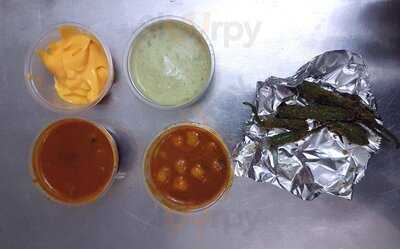 ‪pizza World & Only Parathas‬