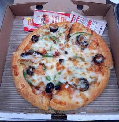 ‪pizza World & Only Parathas‬