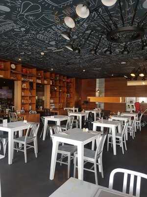 ‪il Lago By Chef Andrea‬